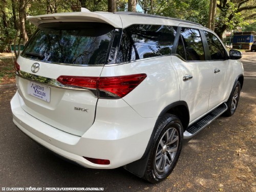 Toyota HILUX SW4 SRX 7 LUGARES 2016/2017